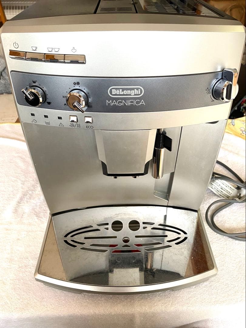 動作確認済　デロンギ　マグニフィカ　ESAM03110 全自動エスプレッソマシン