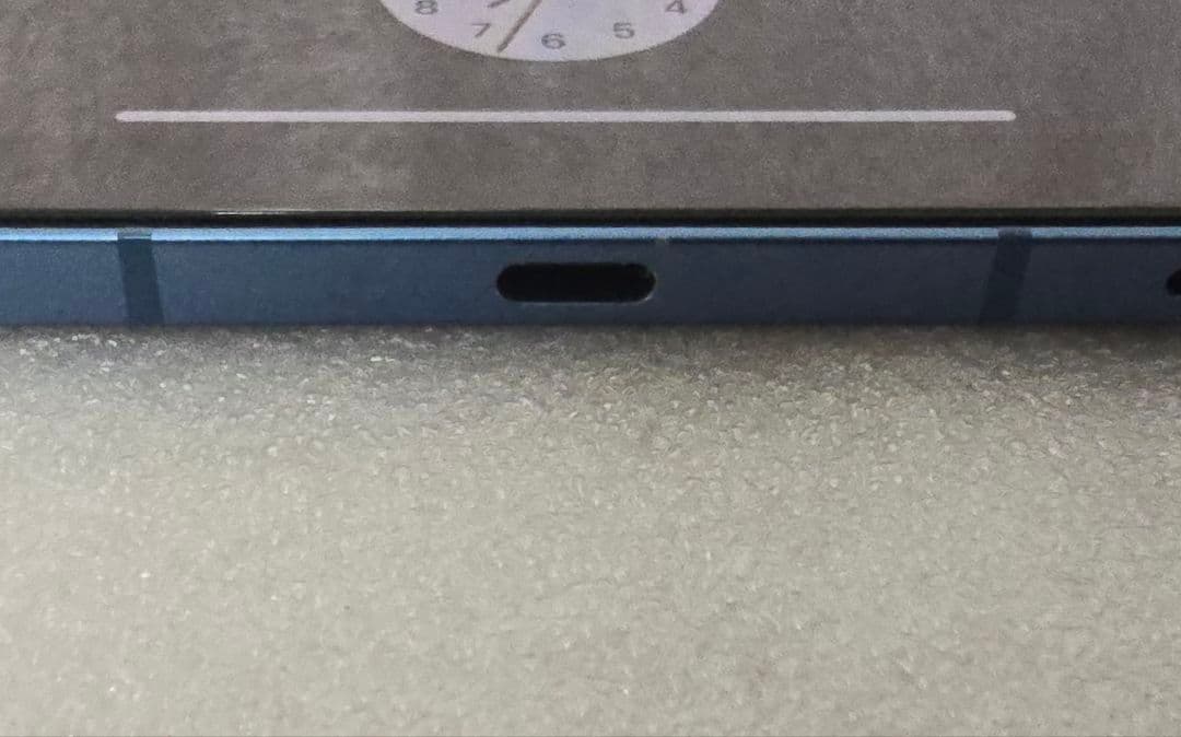 アップル iPad Air5 256GB セルラーモデル＋純正ケース付