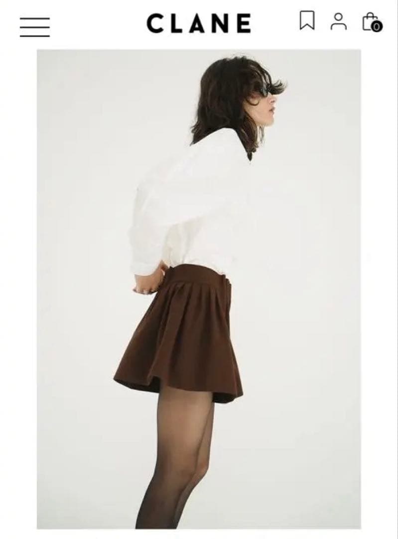 美品　CLANE LOW WAIST TUCK SHORT PANTS ブラウン