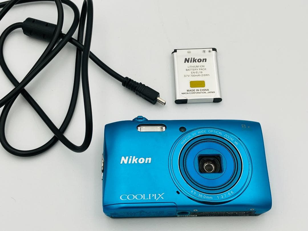 ニコン　COOLPIX S3600　コンデジ　ブルー