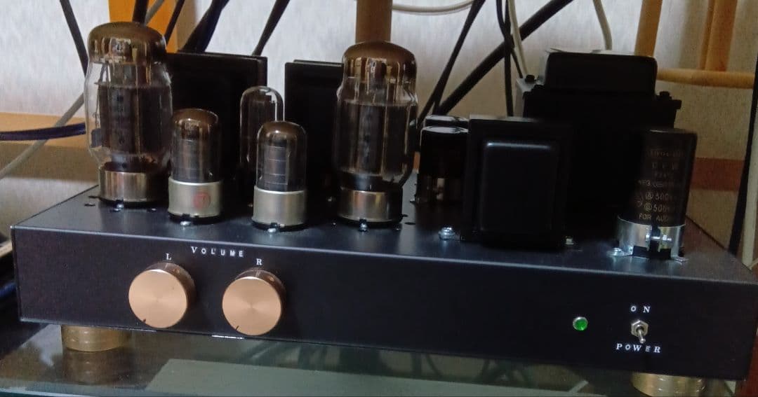 我が家のフロアスタンディングスピーカーと真空管アンプのセット