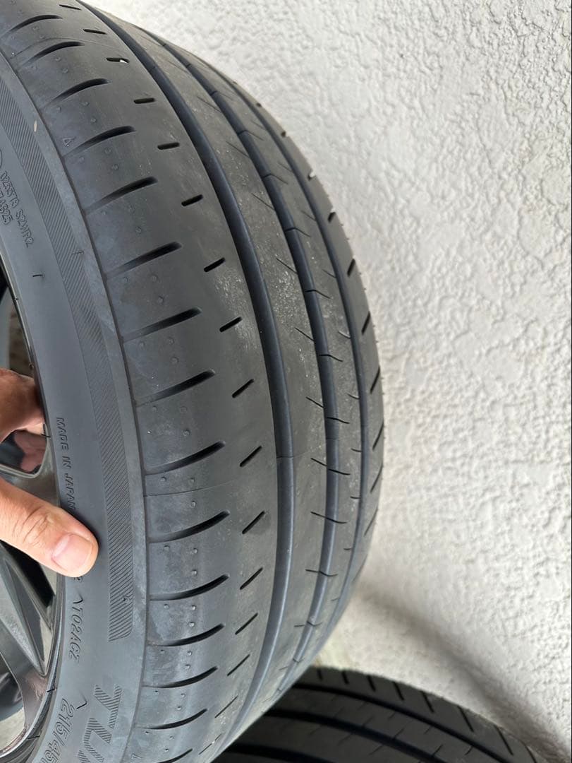 カローラツーリンクノーマルタイヤホイール付き美品