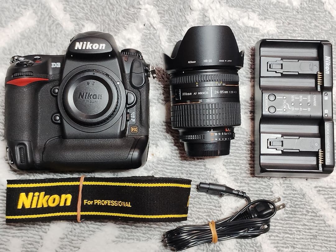 Nikon D3 デジタル一眼レフカメラ 24-85mmレンズ付き