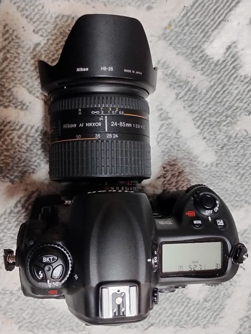 Nikon D3 デジタル一眼レフカメラ 24-85mmレンズ付き