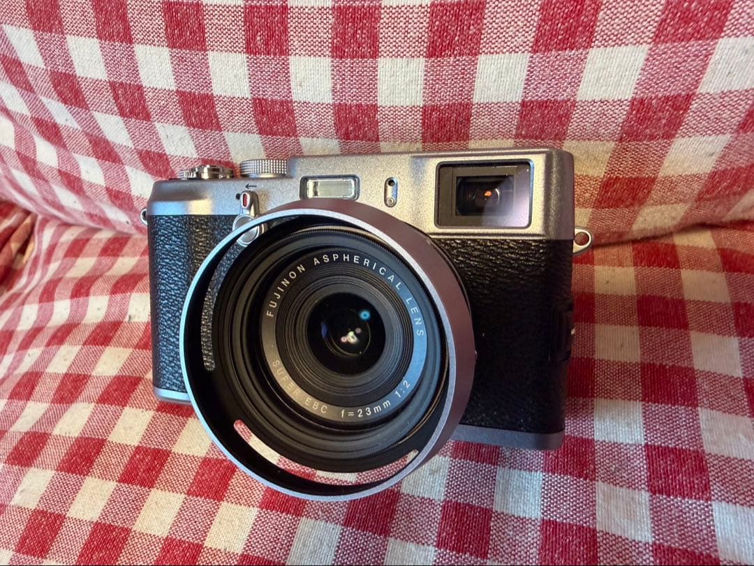 最終価格【美品】Fujifilm X100 デジタルカメラ
