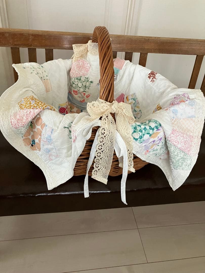 アンティークキルト　ドレスデンフリーカバー　ヴィンテージ籐籠のセット