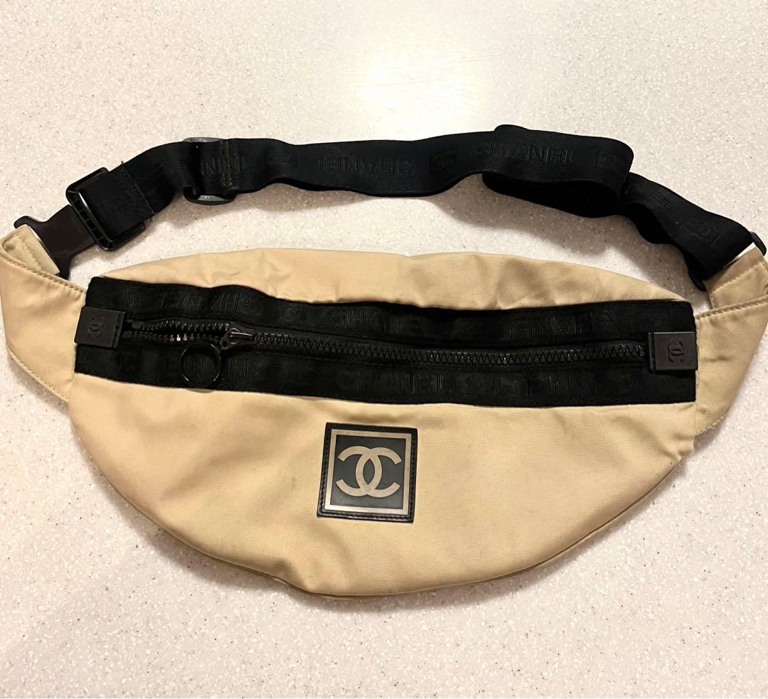 CHANEL ベージュ ウエストポーチ