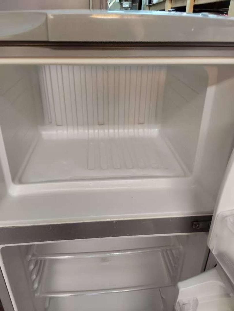 AQUAノンフロン直冷式冷凍冷蔵庫 AQR-111C(S） 2014製