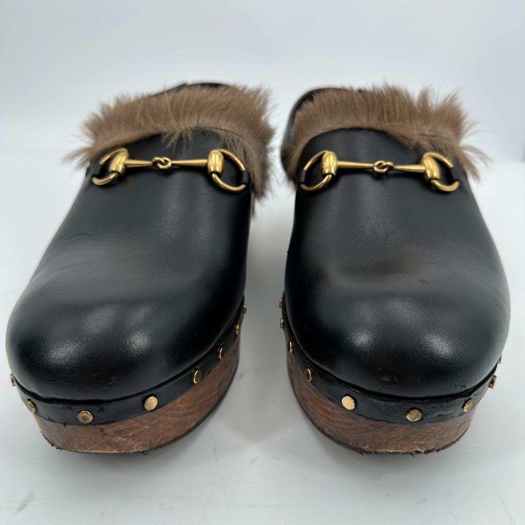 グッチ サボサンダル ファー 毛皮 レザー メンズ ヒール スタッズ ブラック黒