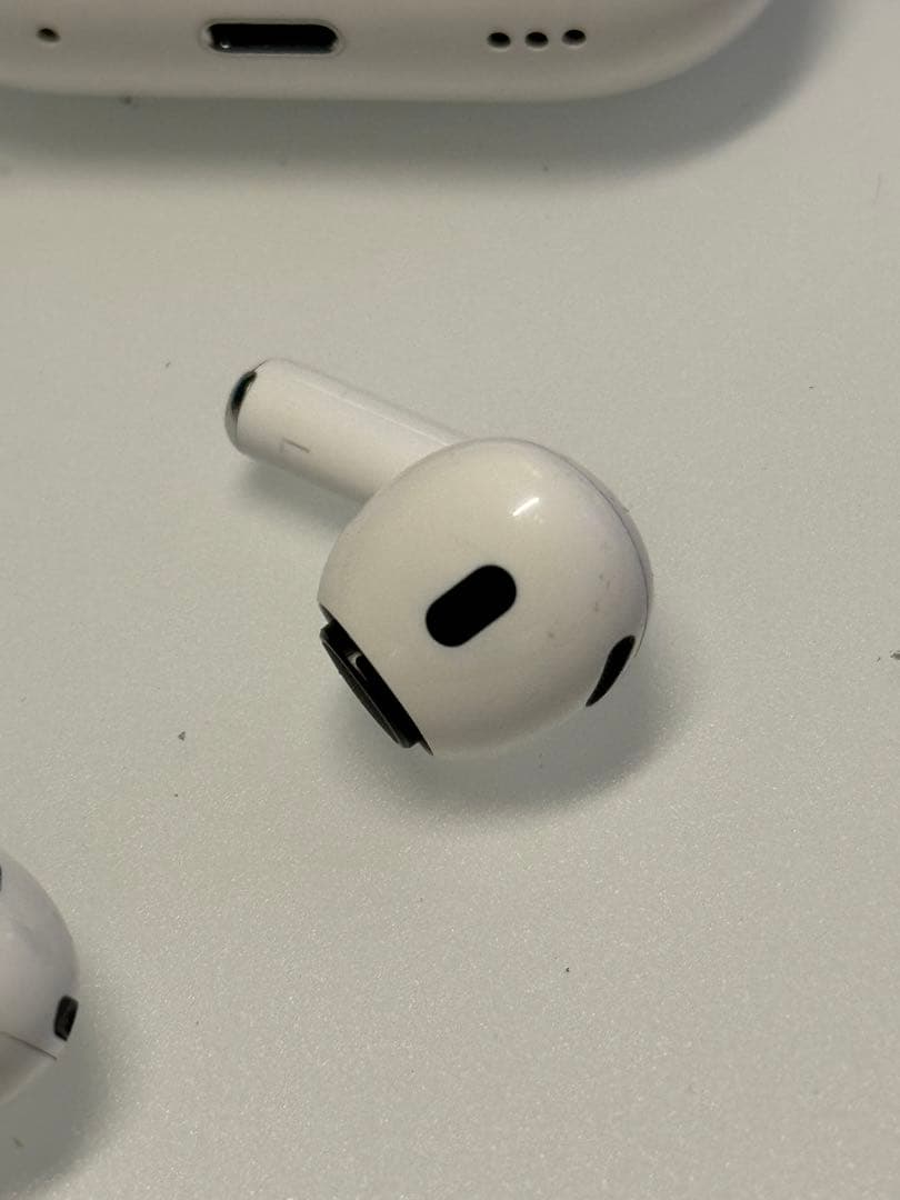 AirPods Pro 第2世代 lightning 本体と充電ケースと箱のみ