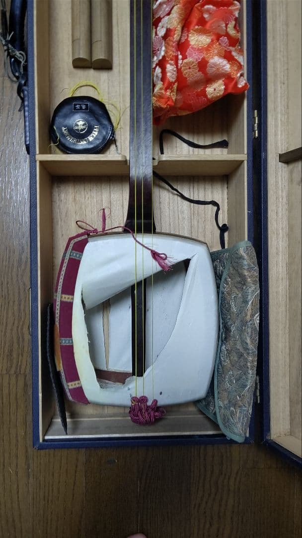 値下げ三味線ケース付き　皮破れあり、ジャンク扱い　検　紅木　和楽器　清元　長唄