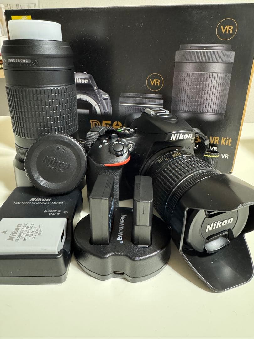 Nikon D5600 デジタル一眼レフカメラ 望遠レンズ付き