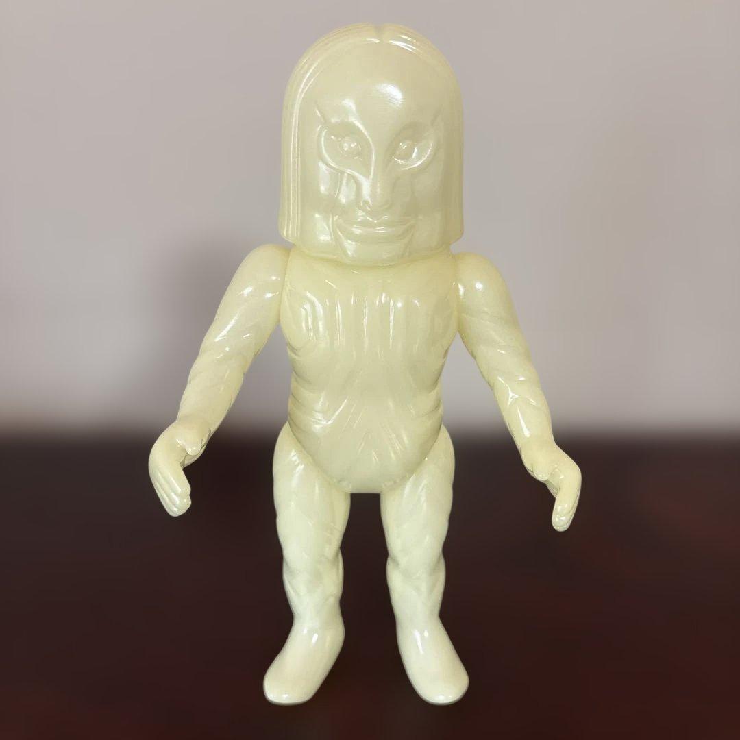 M1号 ダダ　ウルトラマン　未塗装　蓄光　ソフビ