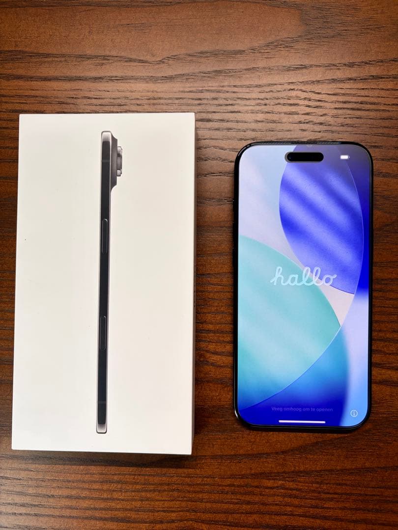 （極美品！）iPhone Air 本体 256G SIMフリー + 純正バンパー