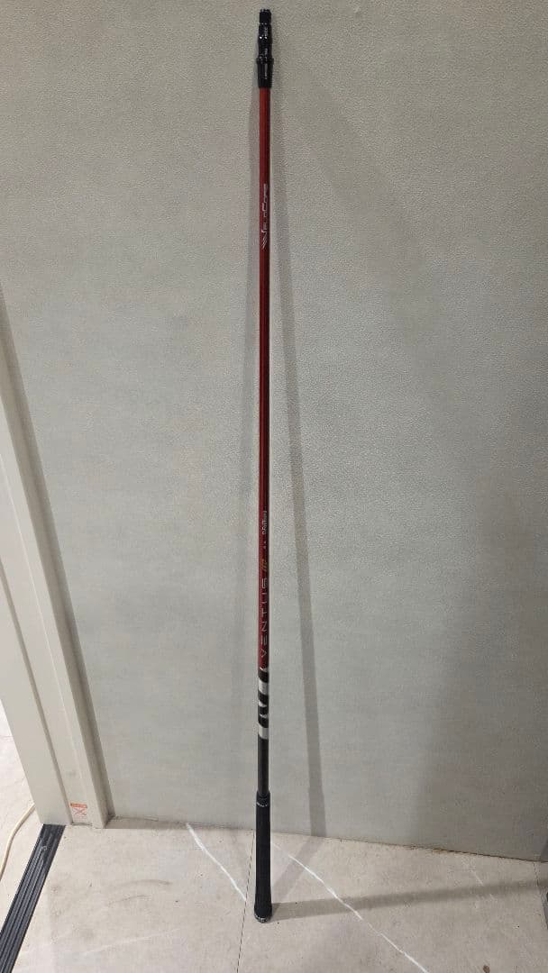 ドライバーシャフトベンタスTRレッド6-X　テイラーメイドスリーブ付き