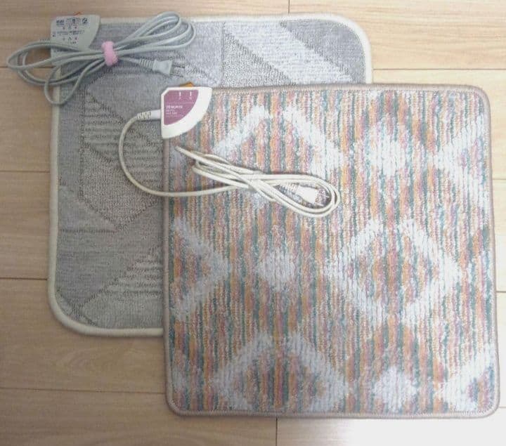 中古美品 2枚セット 1人用ホットカーペット 電気座布団 正方形