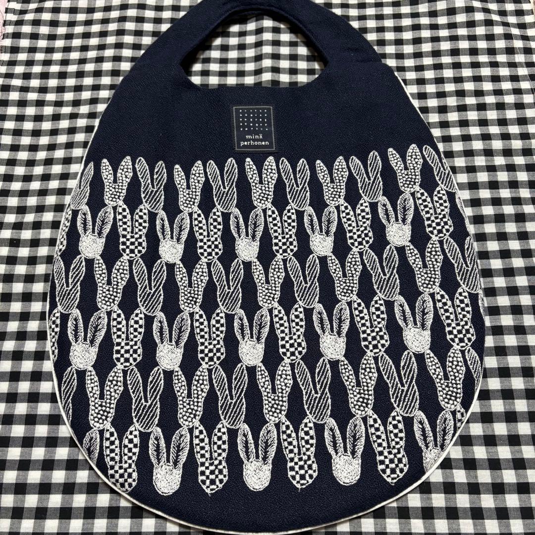 ミナペルホネン　エッグバッグ　pomppia