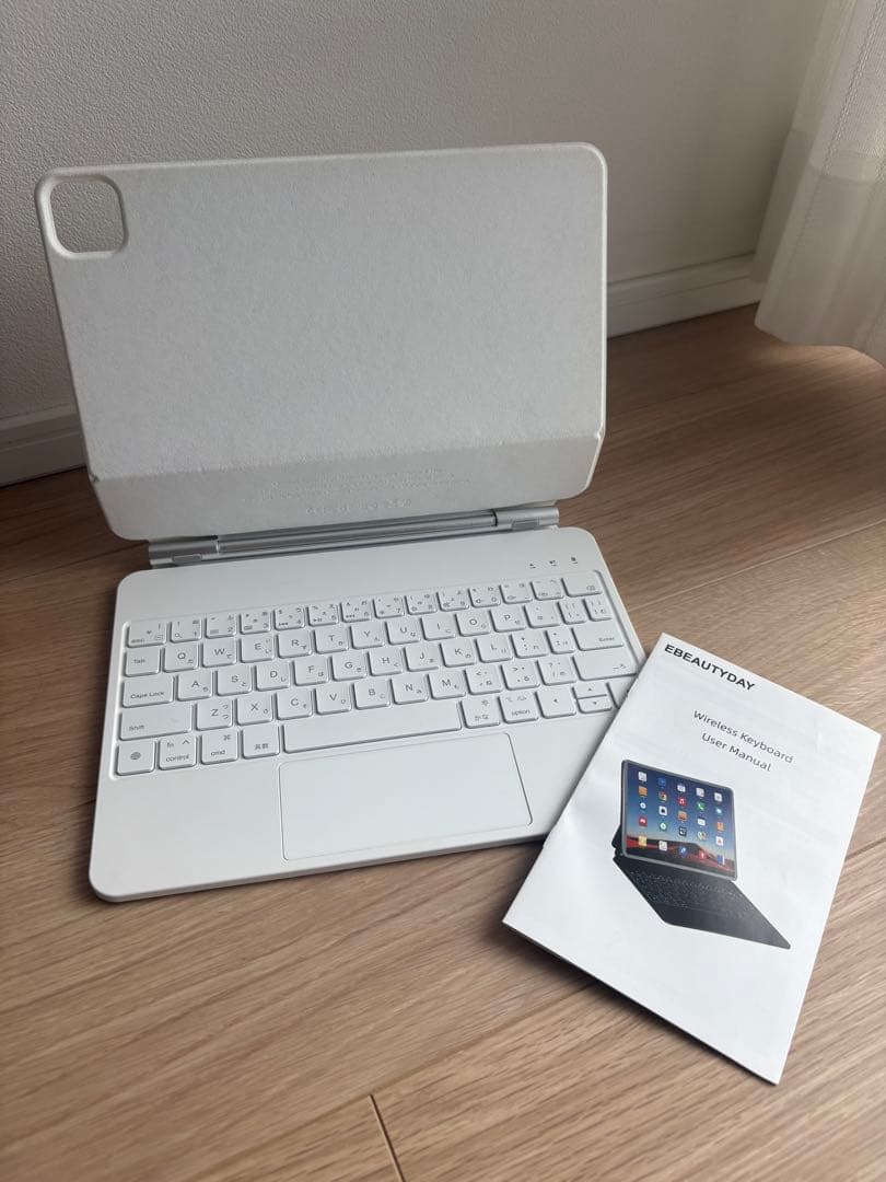 【極美品】キーボードケース付　iPad Air 6世代 Wi-Fi 128GB