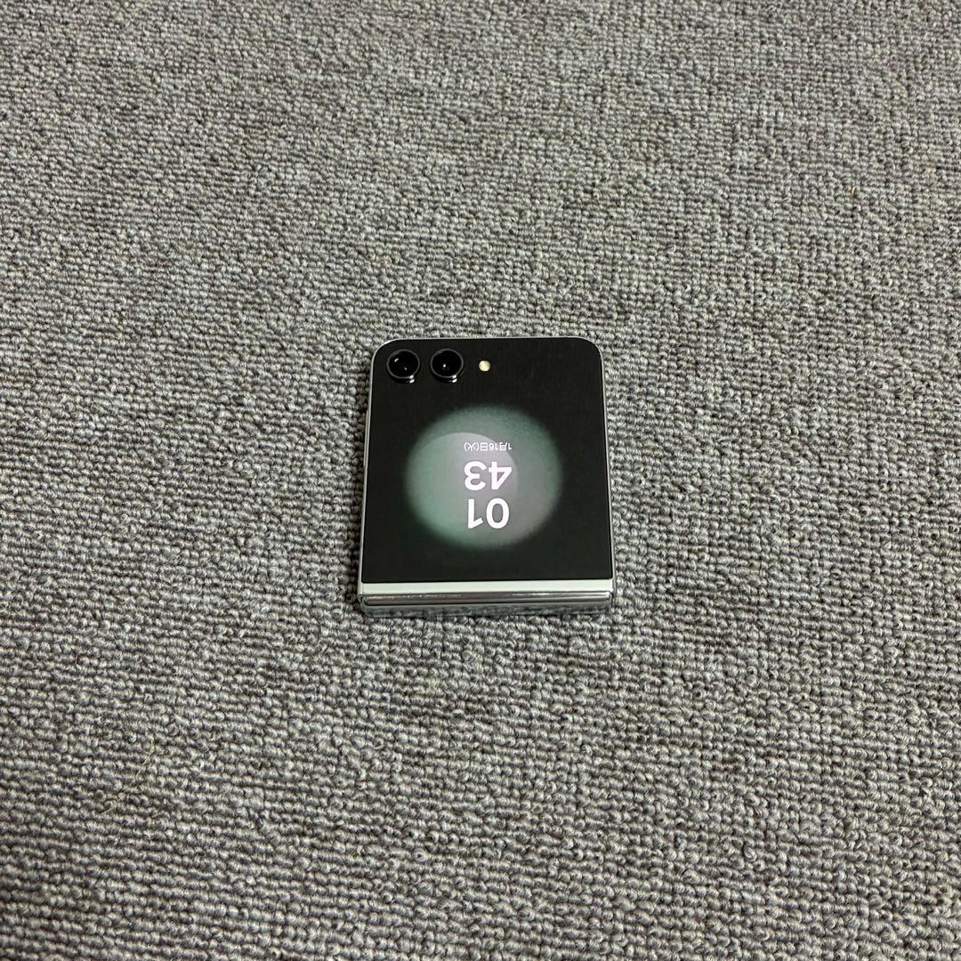 携帯電話本体 Samsung GALAXY Z Frip5