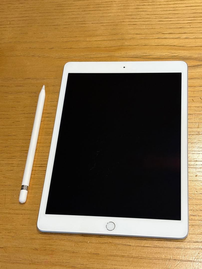 「美品」iPad 8世代本体 シルバー　Apple Pencil付き