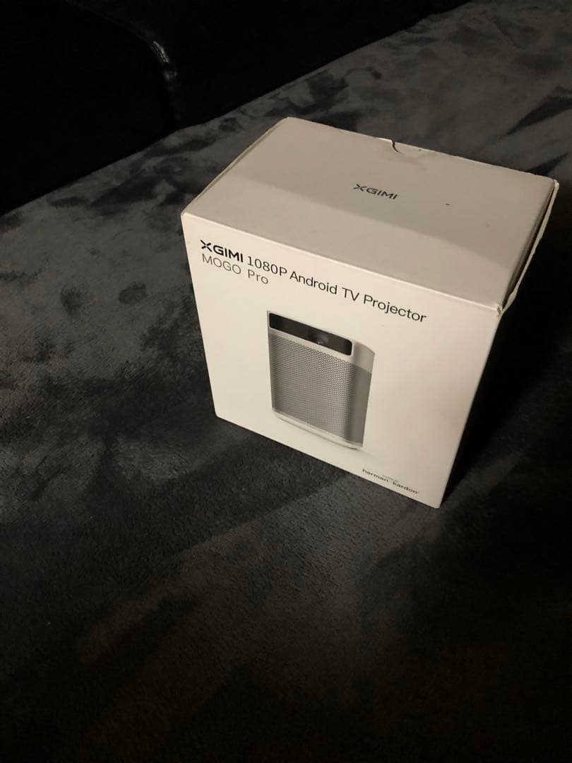 XGIMI MOGO pro モバイルプロジェクター　三脚付き