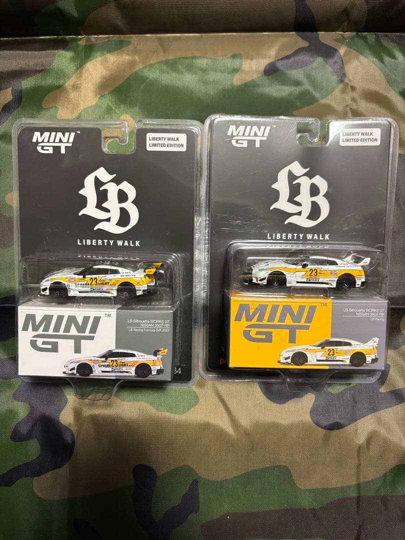 MINIGT LBシルエットワークス 35GT-RR LBWK限定ブリスター2種