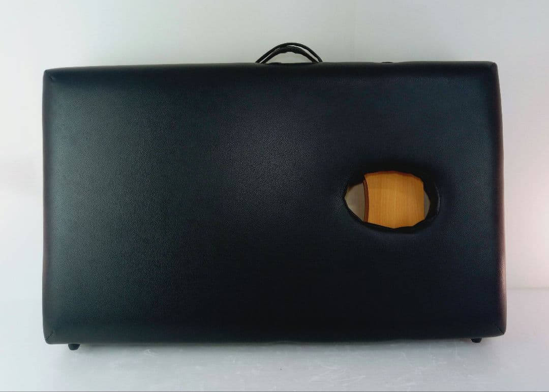 【訳あり】BTM マッサージベッド 有孔 折りたたみ サロン 施術　*AG3