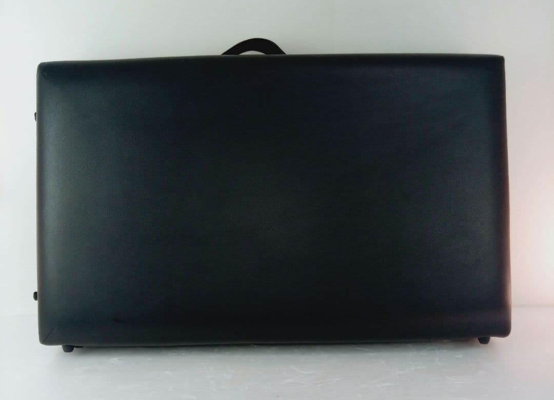 【訳あり】BTM マッサージベッド 有孔 折りたたみ サロン 施術　*AG3