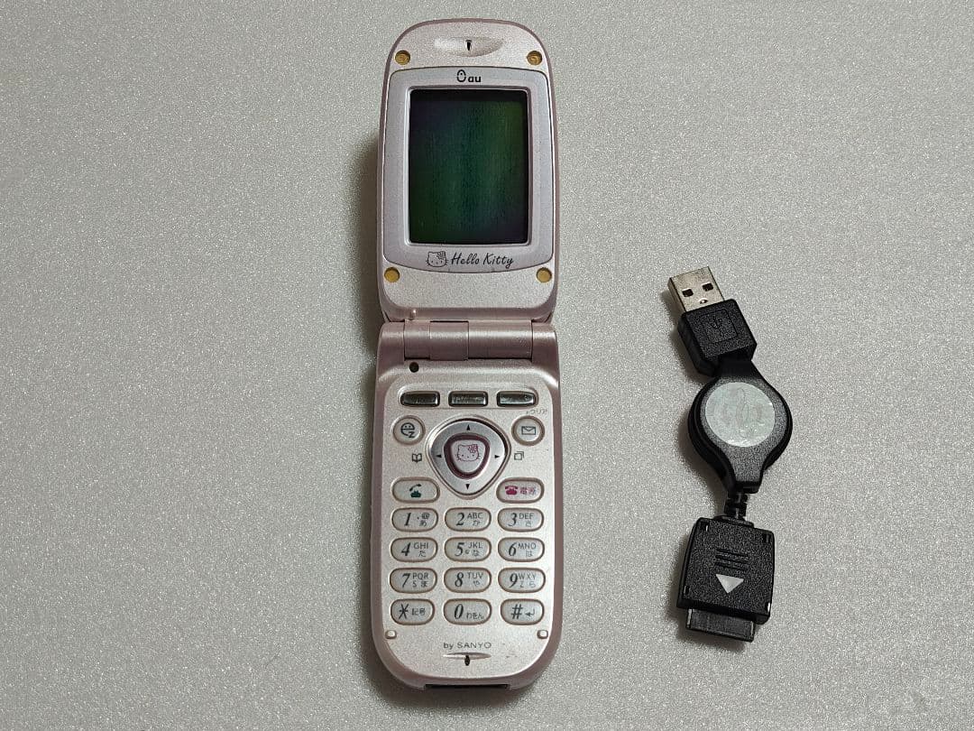 ハローキティ 携帯 cdmaOne C401SA 起動可 ジャンク