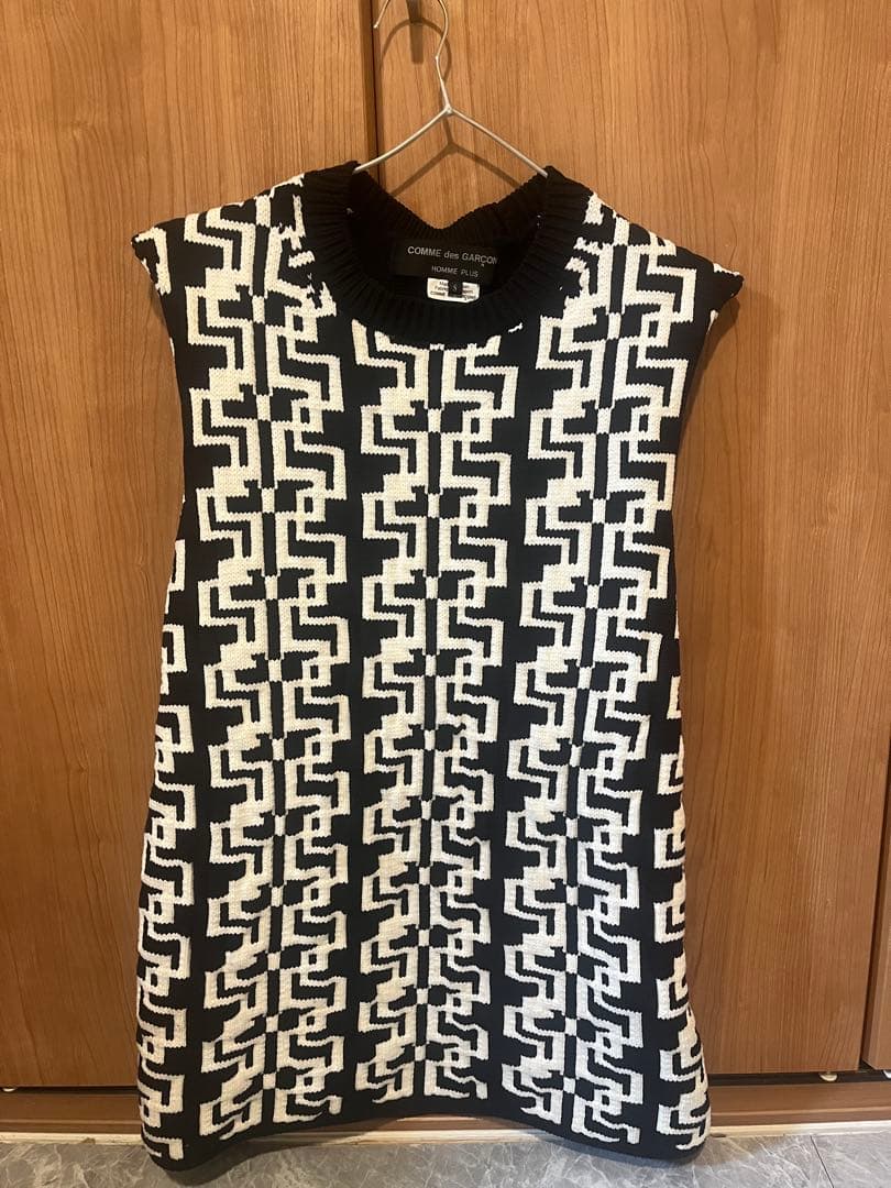 コムデギャルソン　オムプリュス　ベスト