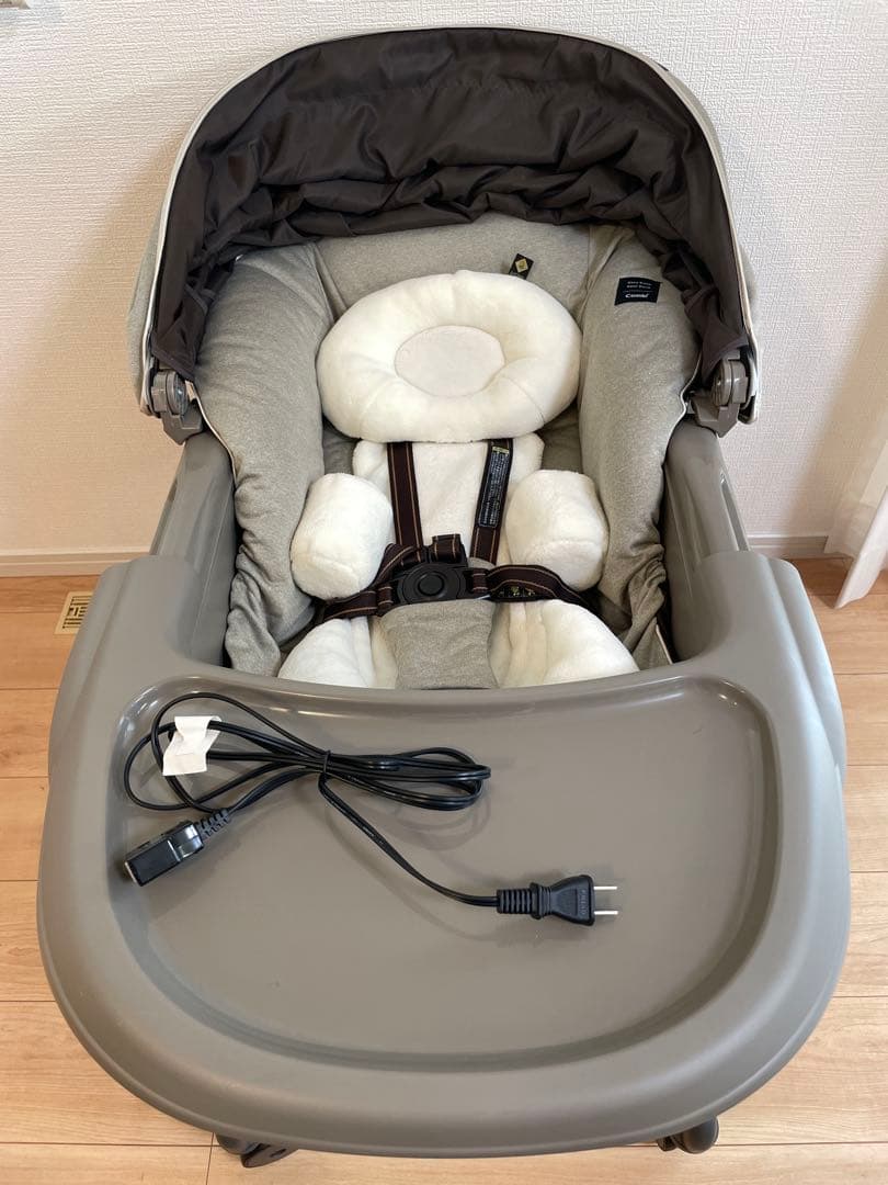 【美品】ネムリラ Combi AUTO SWING BEDi