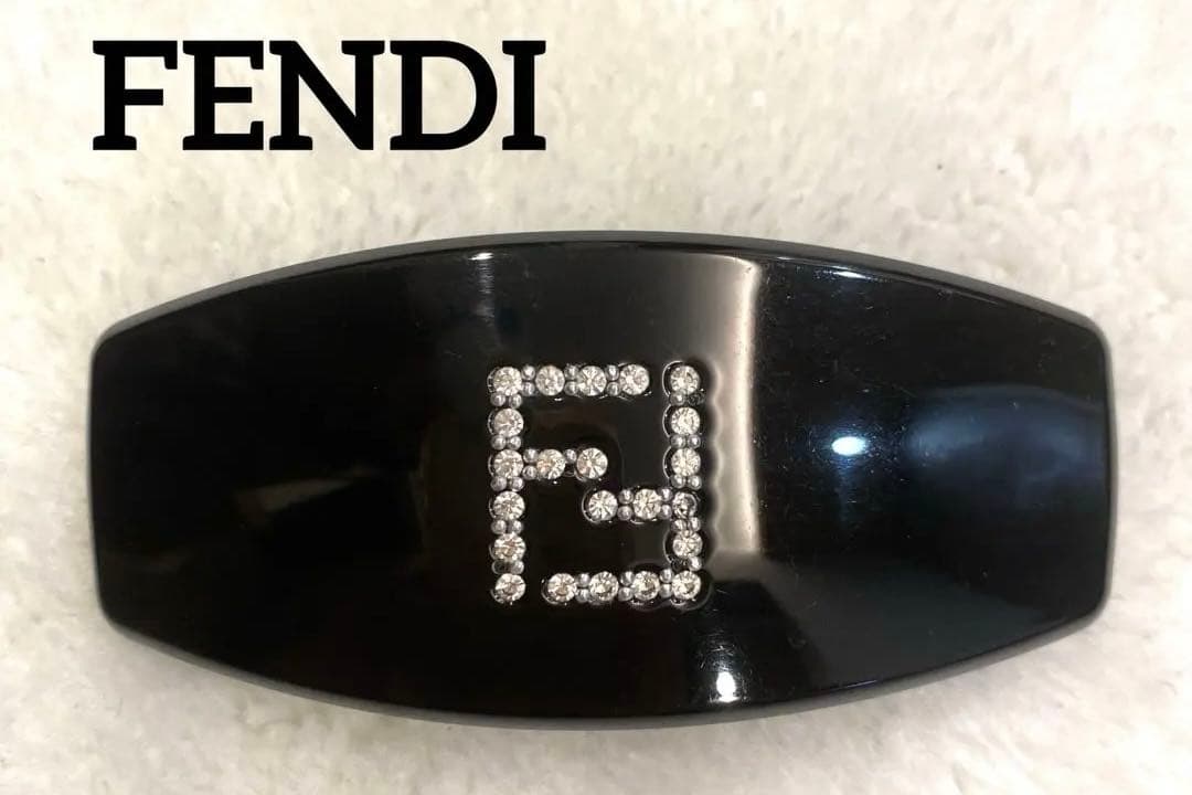 レモン⭐︎FENDI ストーン付き バレッタとUGGブーツおまとめ