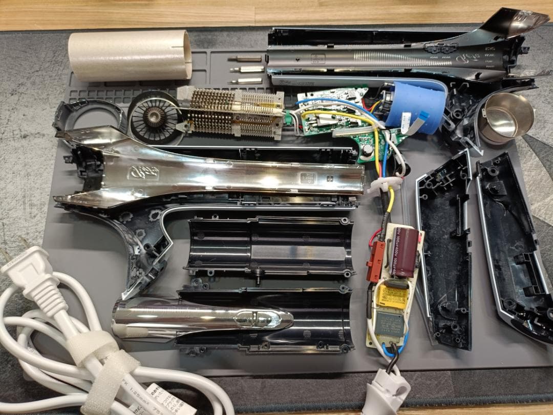 ★安心★整備済み★ 2024年製 ReFa ビューテックドライヤースマートW