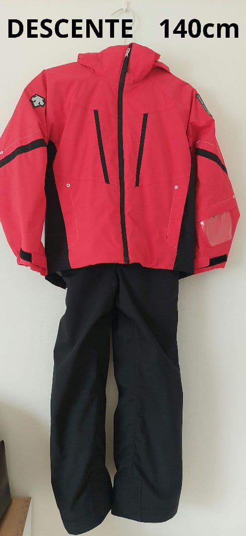 DESCENTE　スキーウェアセット　１４０cm