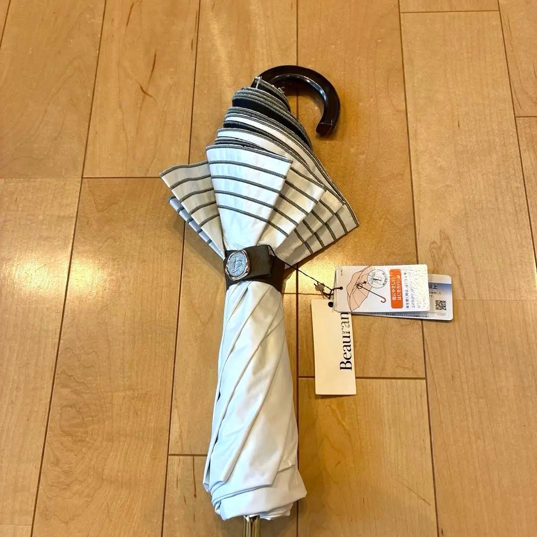 ビューランス　持ち手付き　フリルが素敵な　ホワイト×カーキ晴雨兼用日傘