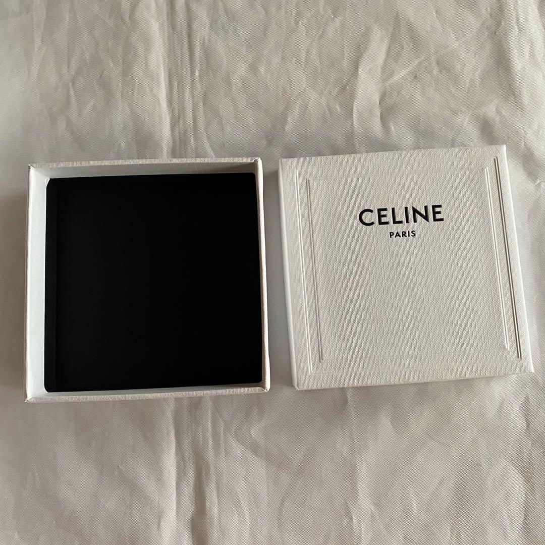 完売品　セリーヌ　新品未使用　鏡付きポーチ　ミラー　手鏡　スムースカーフスキン