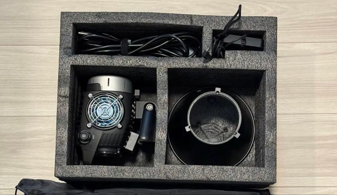 【セット】Zhiyun MOLUS B200 COBライト