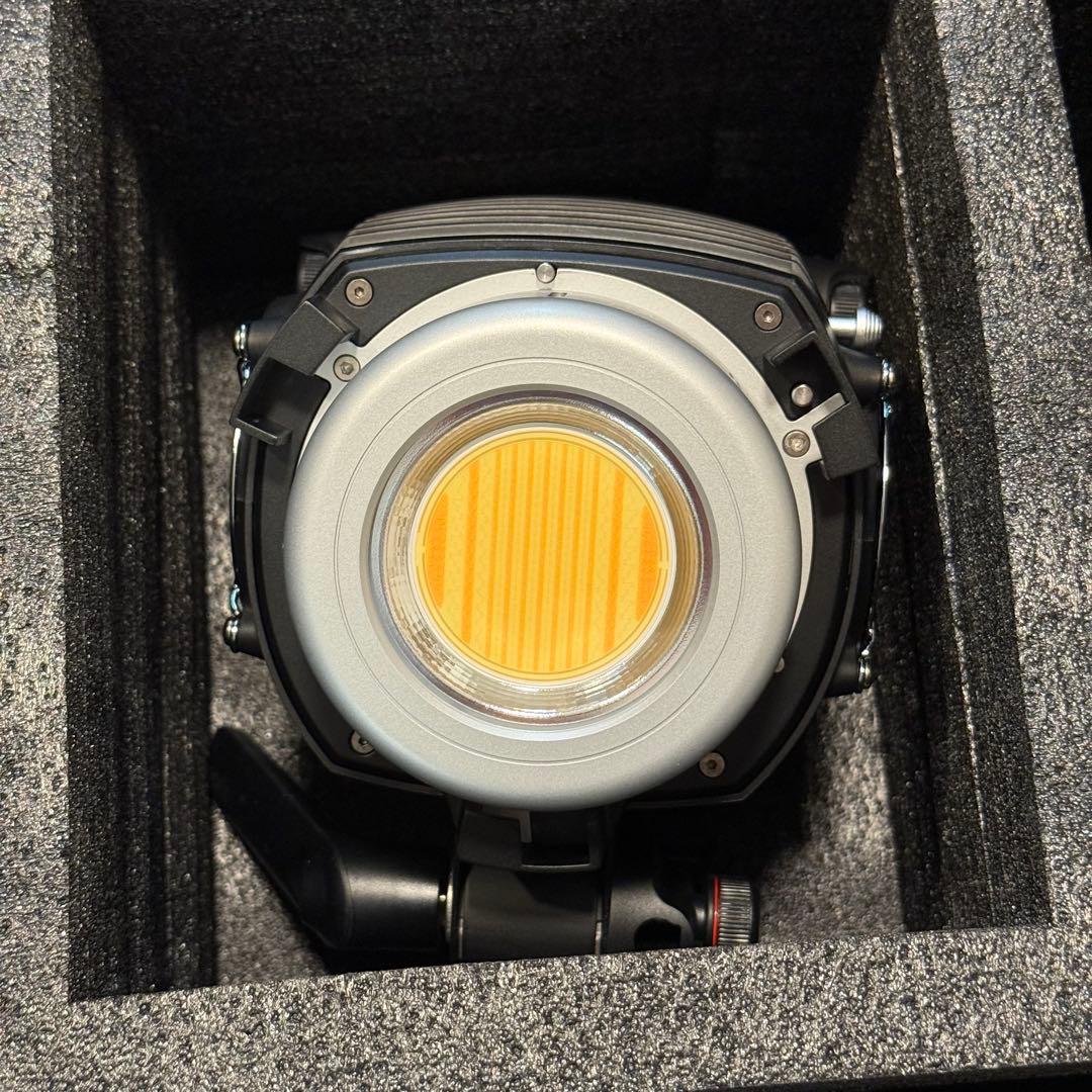 【セット】Zhiyun MOLUS B200 COBライト