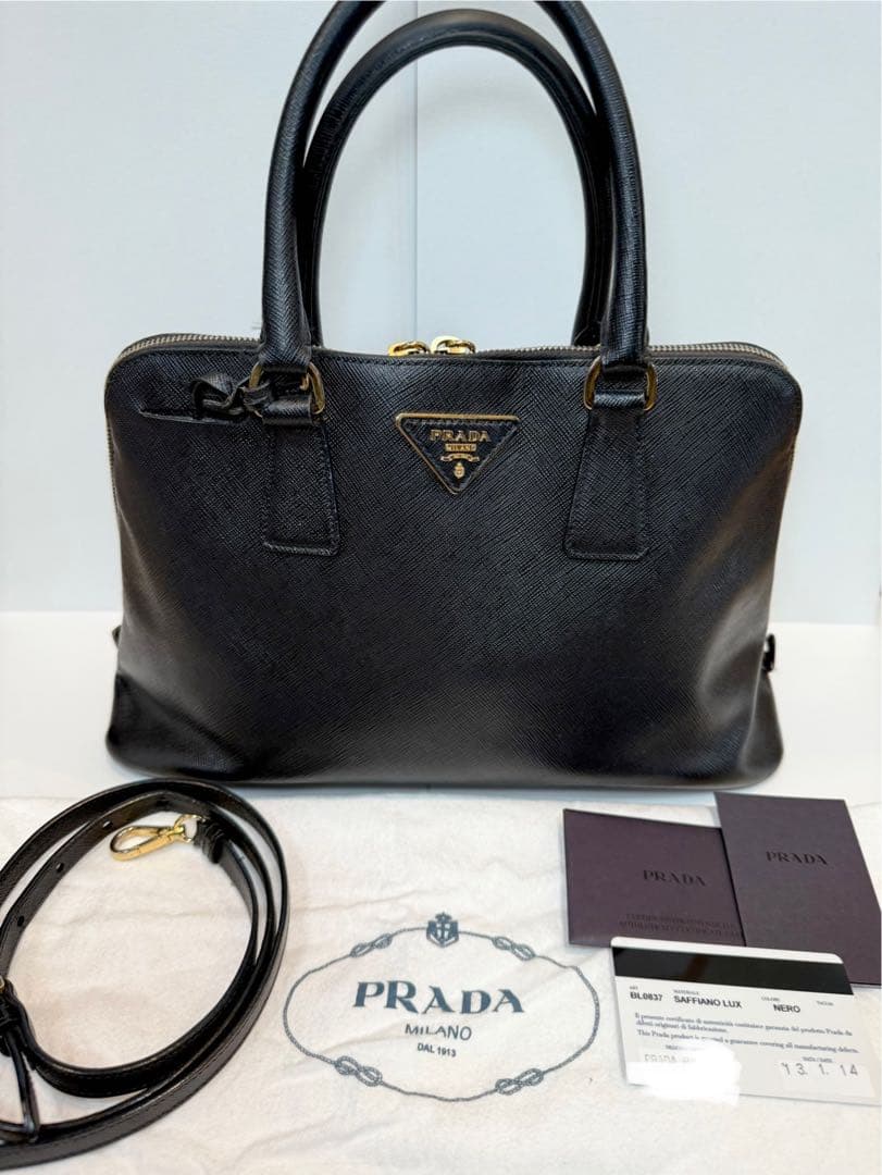 PRADA プラダ ブラック サフィアーノ　ショルダーバッグ　正規品