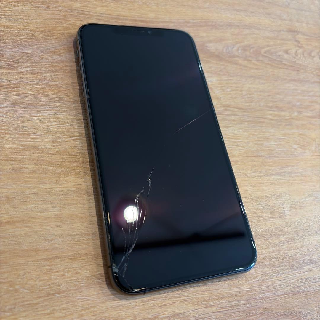 iPhone XＳMAX 256GB 画面ひび割れあり