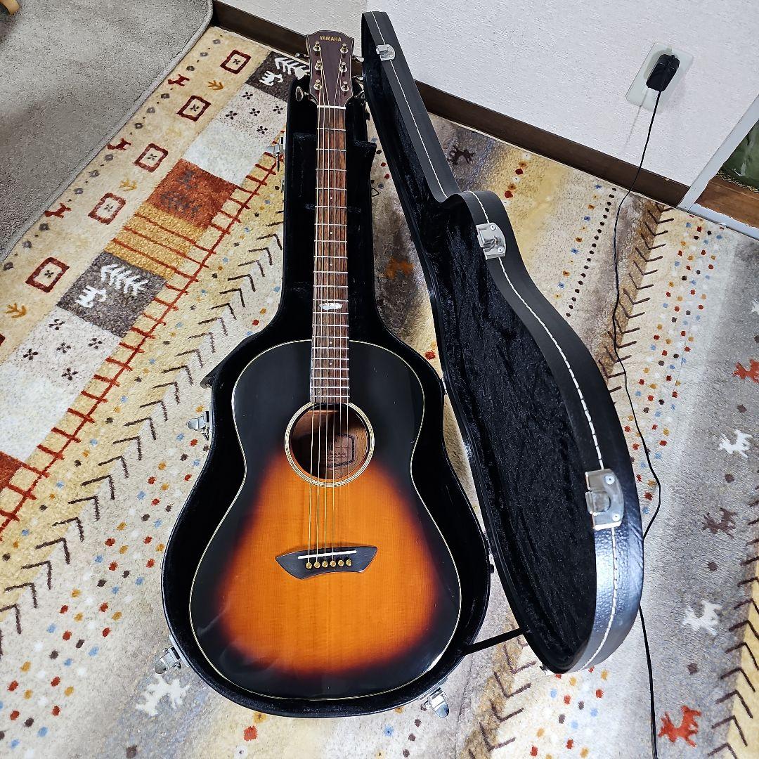 初代ヤマハCsf-60総単板パーラーギター。ヤマハハードケース付き