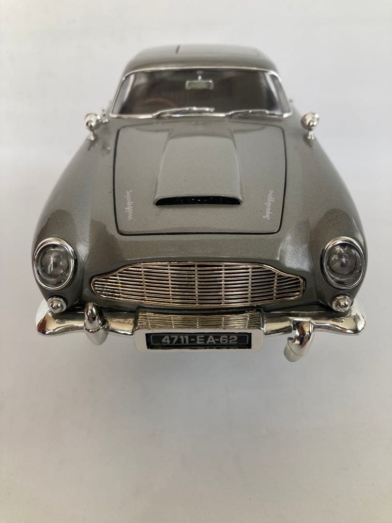 007 GOLDFINGERボンドカー Aston Martin DB5