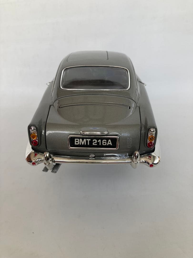 007 GOLDFINGERボンドカー Aston Martin DB5