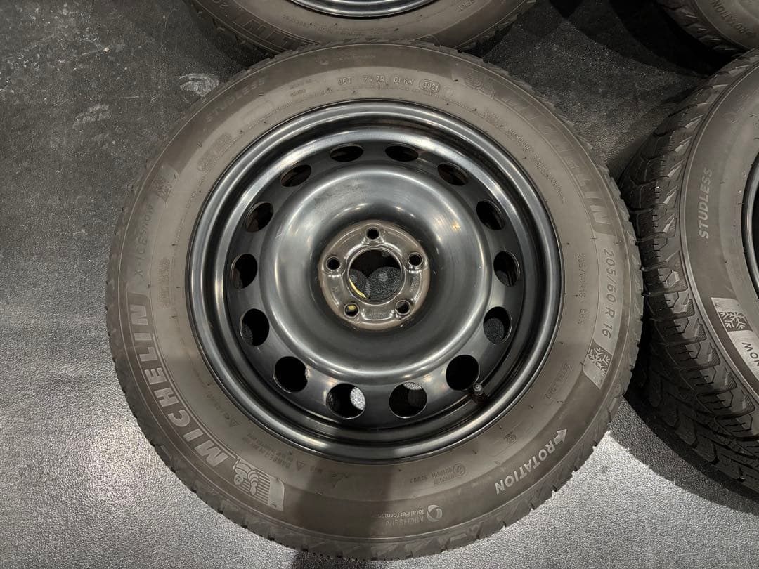 埼玉より【ベルランゴ】純正スチールホイール スタッドレスタイヤセット