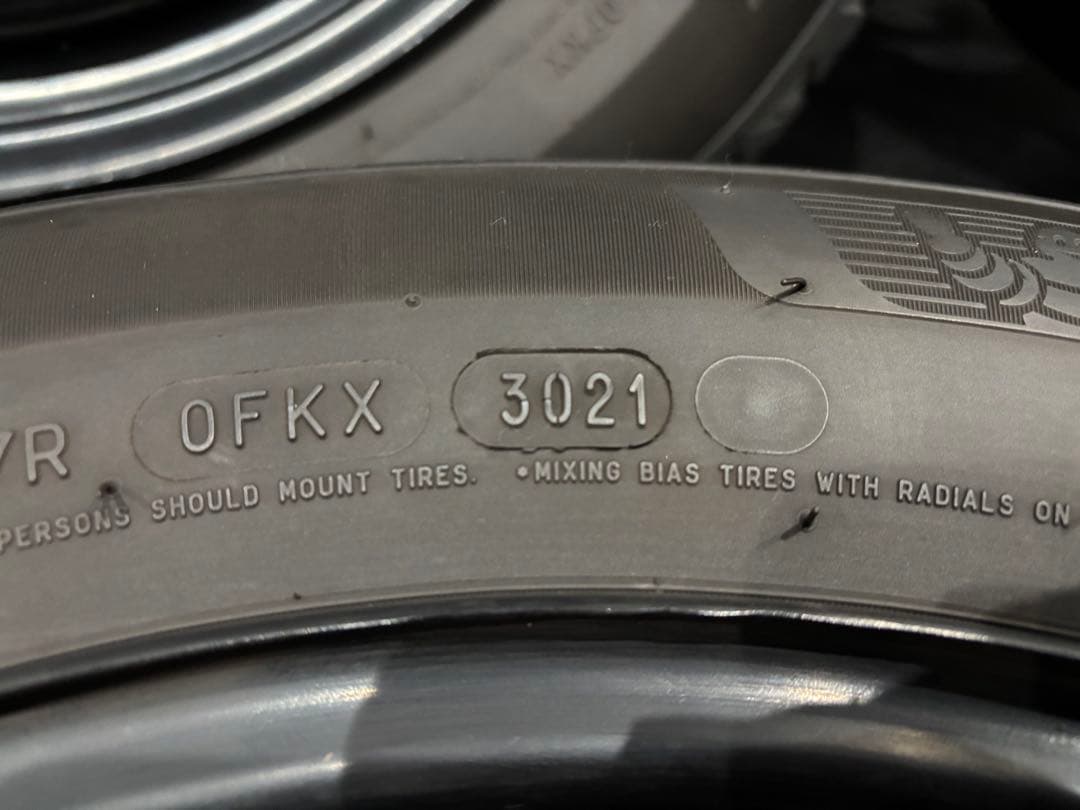 埼玉より【ベルランゴ】純正スチールホイール スタッドレスタイヤセット