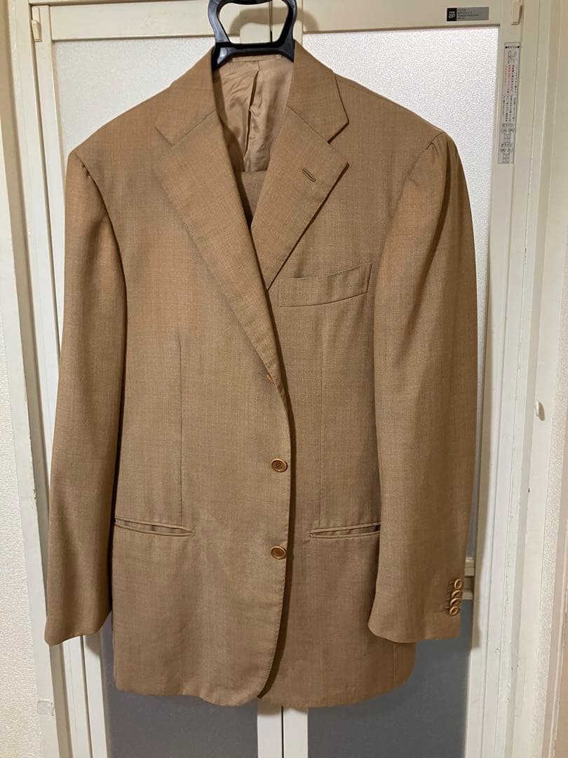 最終値下げ・美品・サルトリア アットリーニ 高級紳士服サンドベージュ柄イタリア製