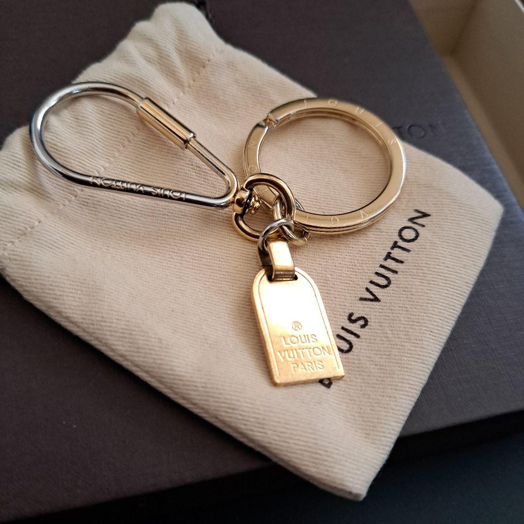 Louis Vuitton ゴールドキーホルダー　ポーチ　箱付き