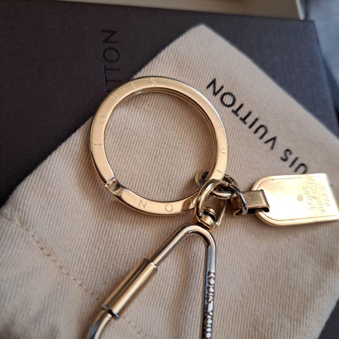 Louis Vuitton ゴールドキーホルダー　ポーチ　箱付き