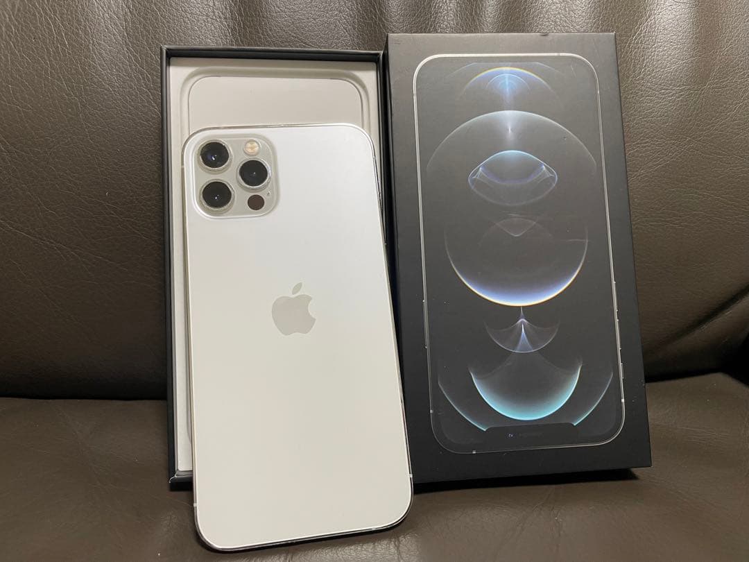 【中古】iPhone 12 pro シルバー 256 GB SIMフリー