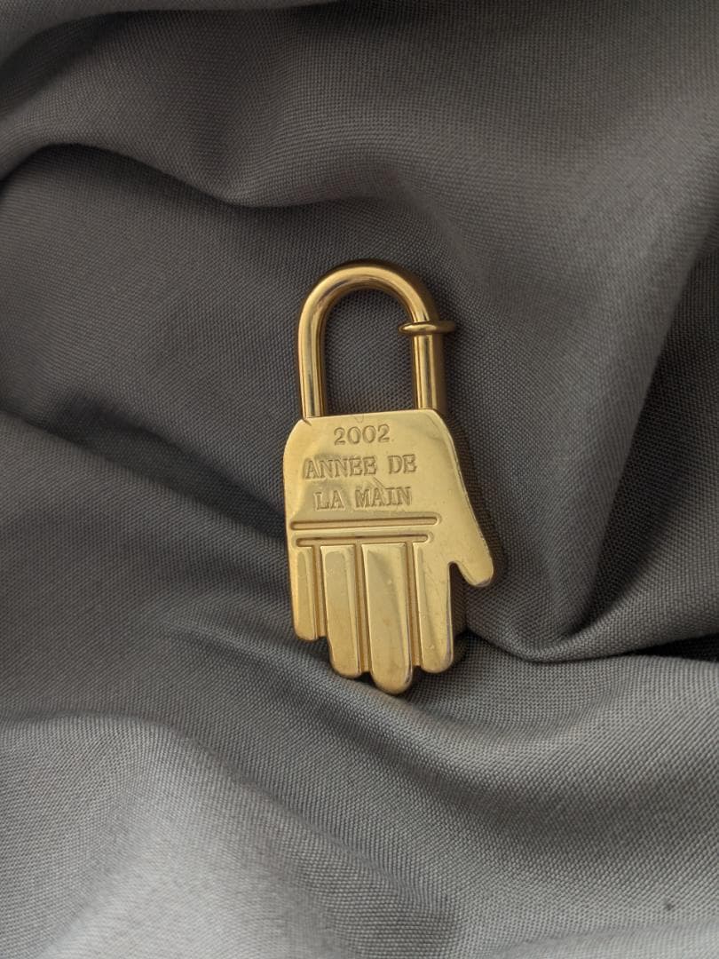 エルメス　HERMES　マルジェラ期　ハンドモチーフ　カデナ　チャーム　ゴールド